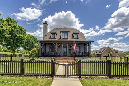 110 E Highlands Circle