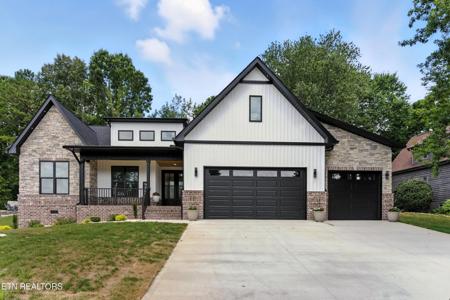 207 Yona Way