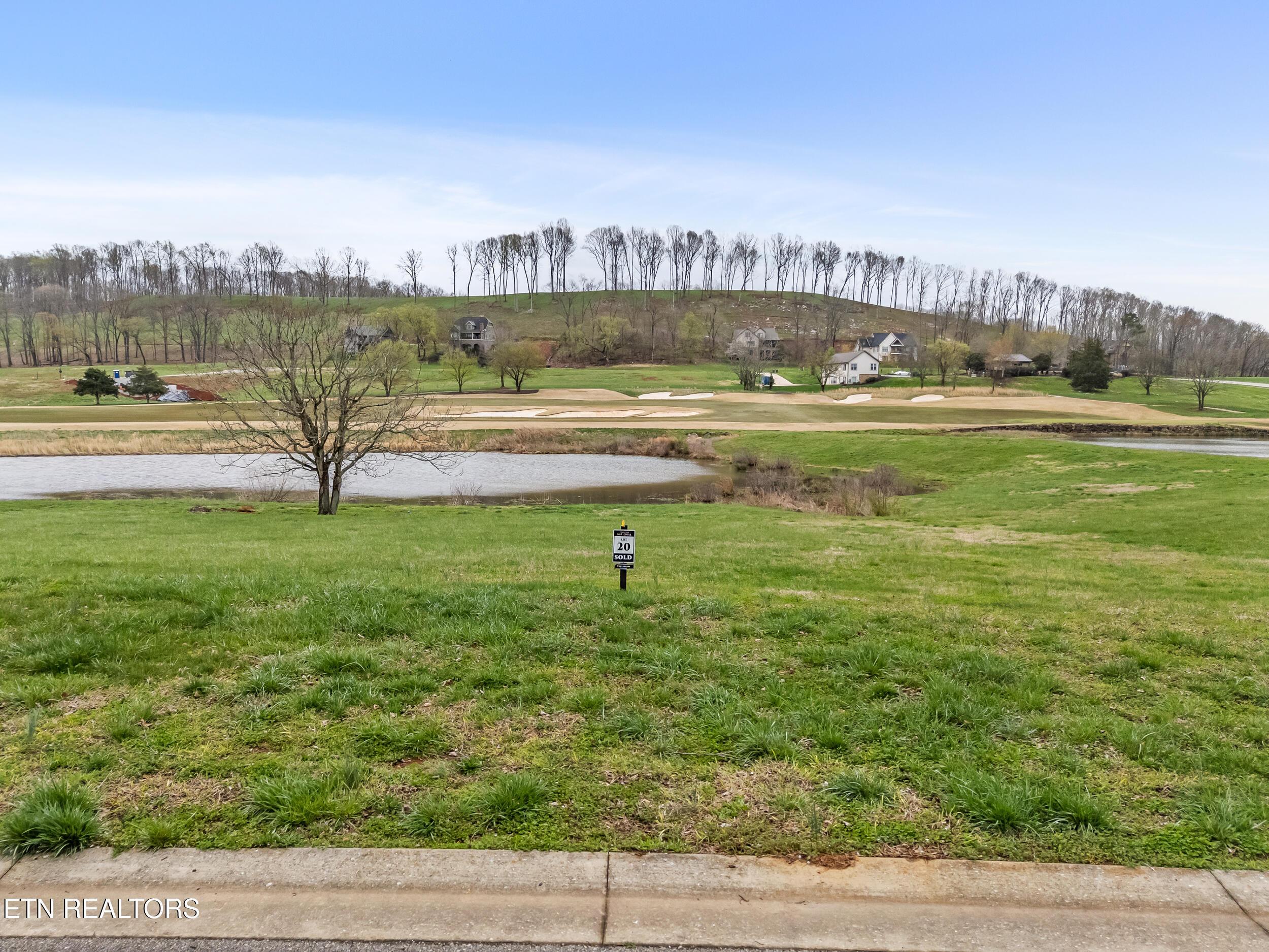 Image 1: 001-714 old barn ln