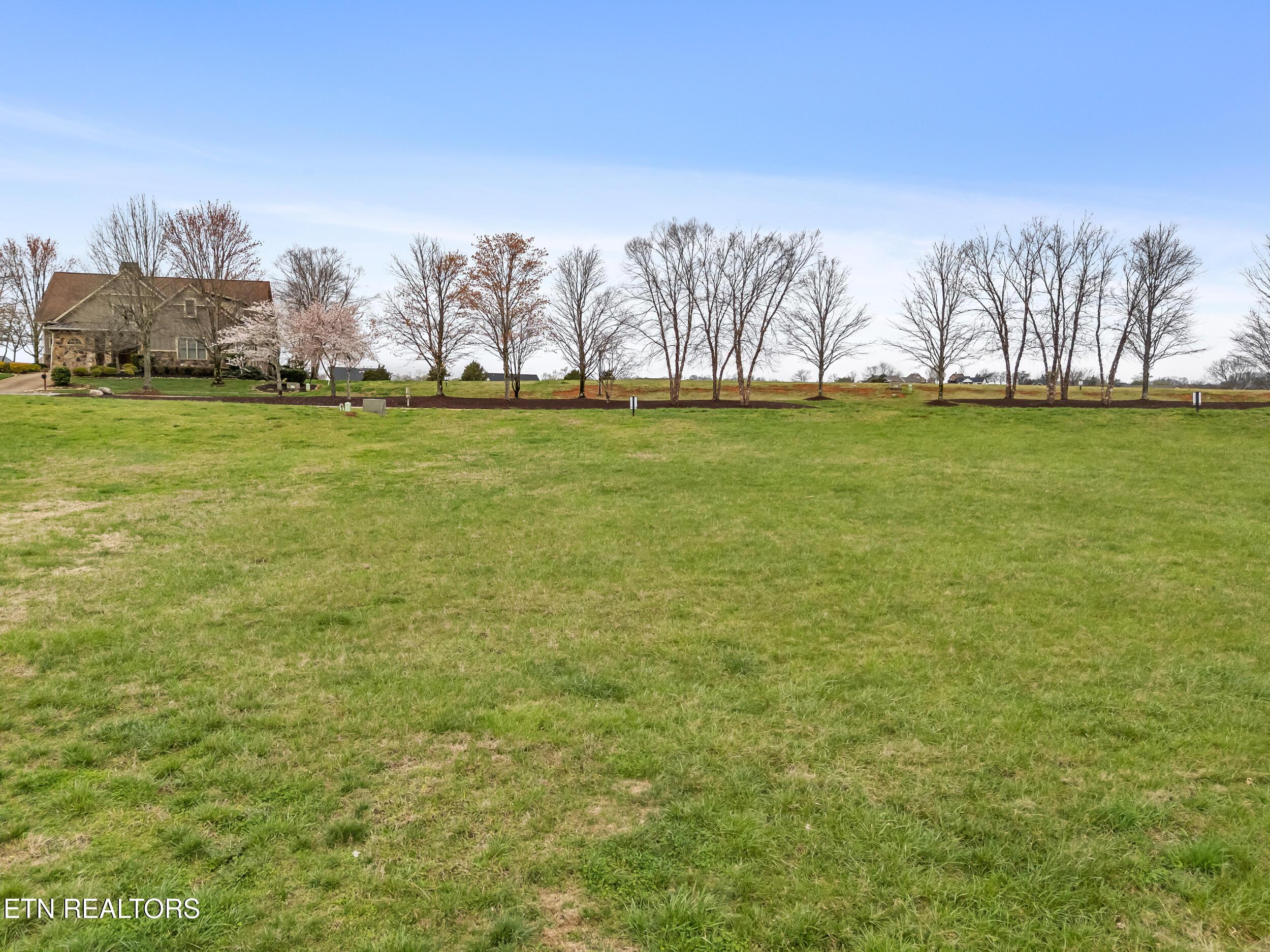 Image 2: 002-714 old barn ln