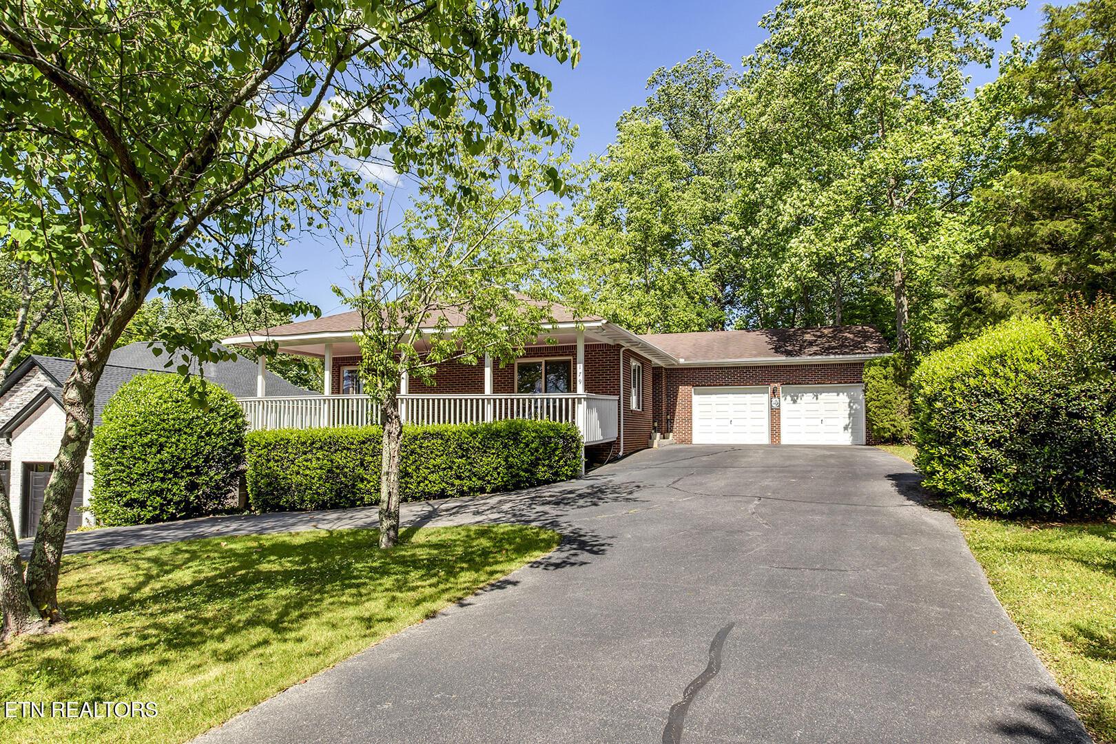 Image 2: 02_DudalaWay_179_FrontRight
