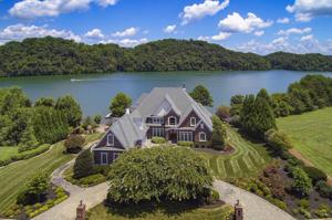 220 Bay Pointe Rd