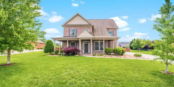 686 Leeward Way
