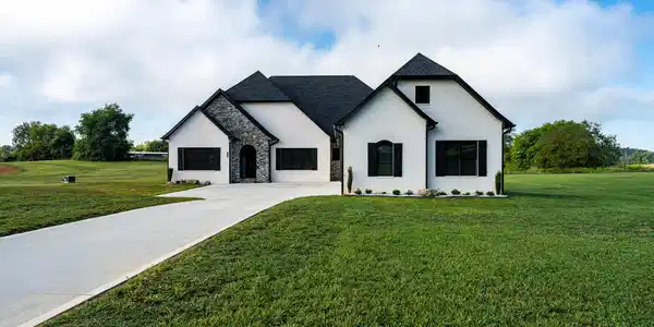 3207 Hankins Lane