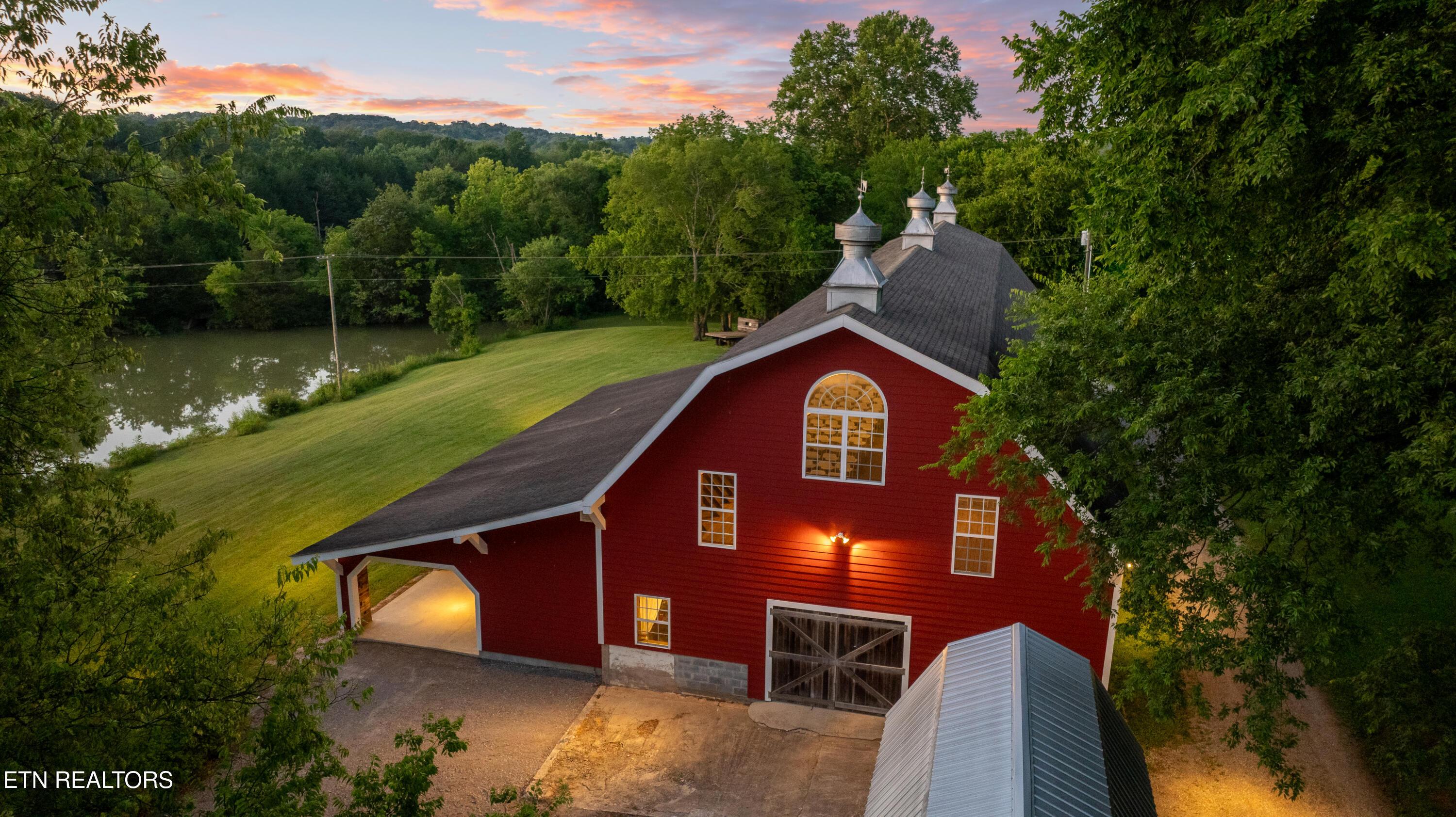 Image 2: DJI_0595-HDR