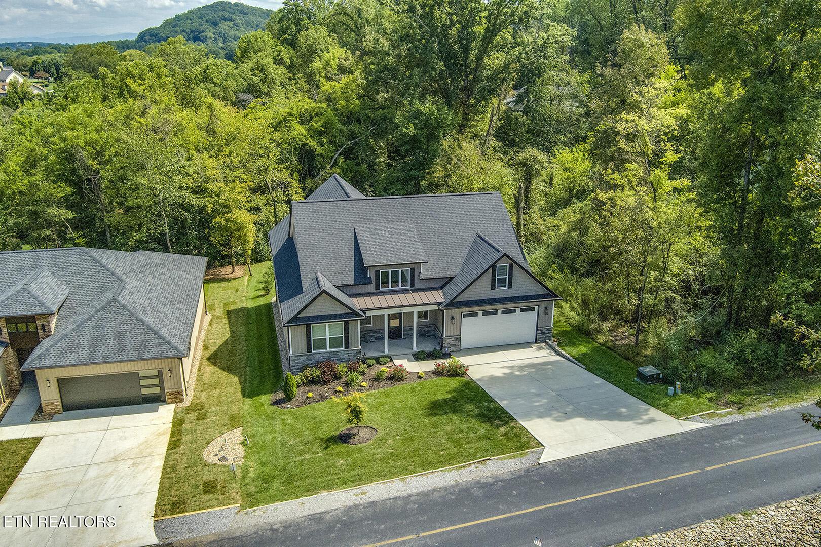 Image 2: 02_DudalaWay_310_FrontElevated