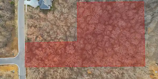 Image 2: Largest Lot On The Street!