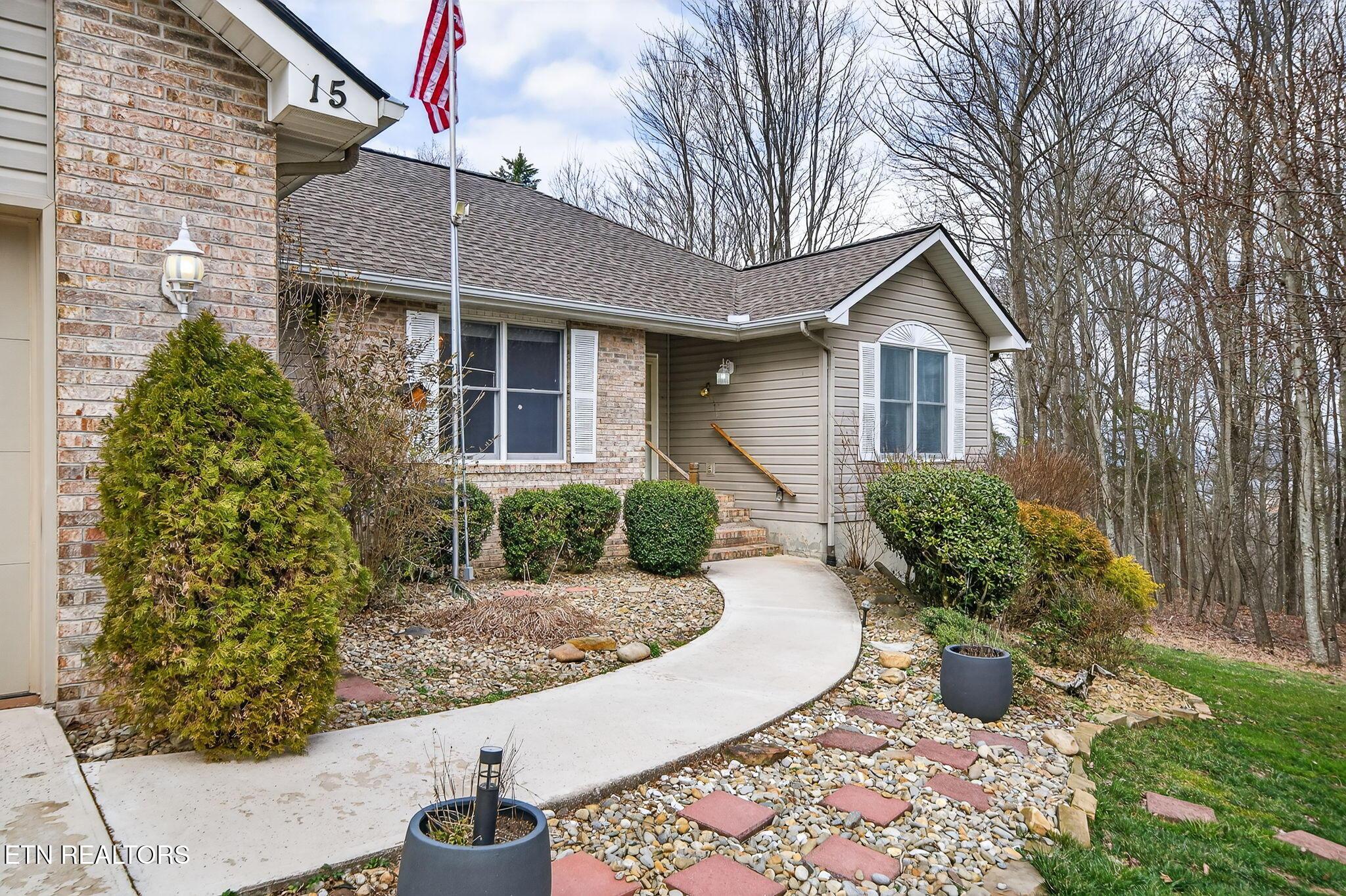 Image 3: 8-web-or-mls-15 Ridgecrest Cir FFG_038_T