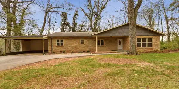 2917 Barber Hill Lane