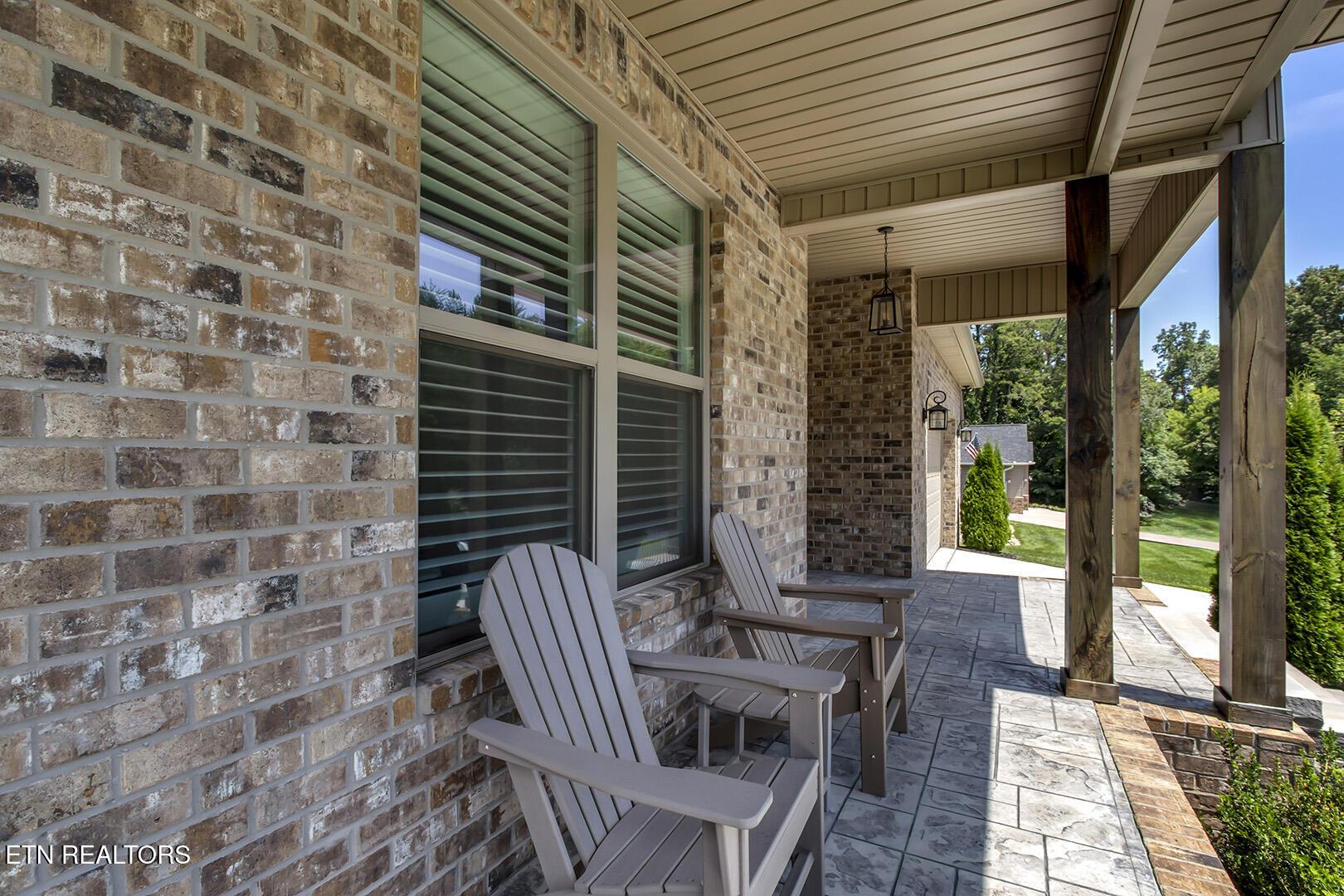 Image 4: 04_308 Okema Way_FrontPorch