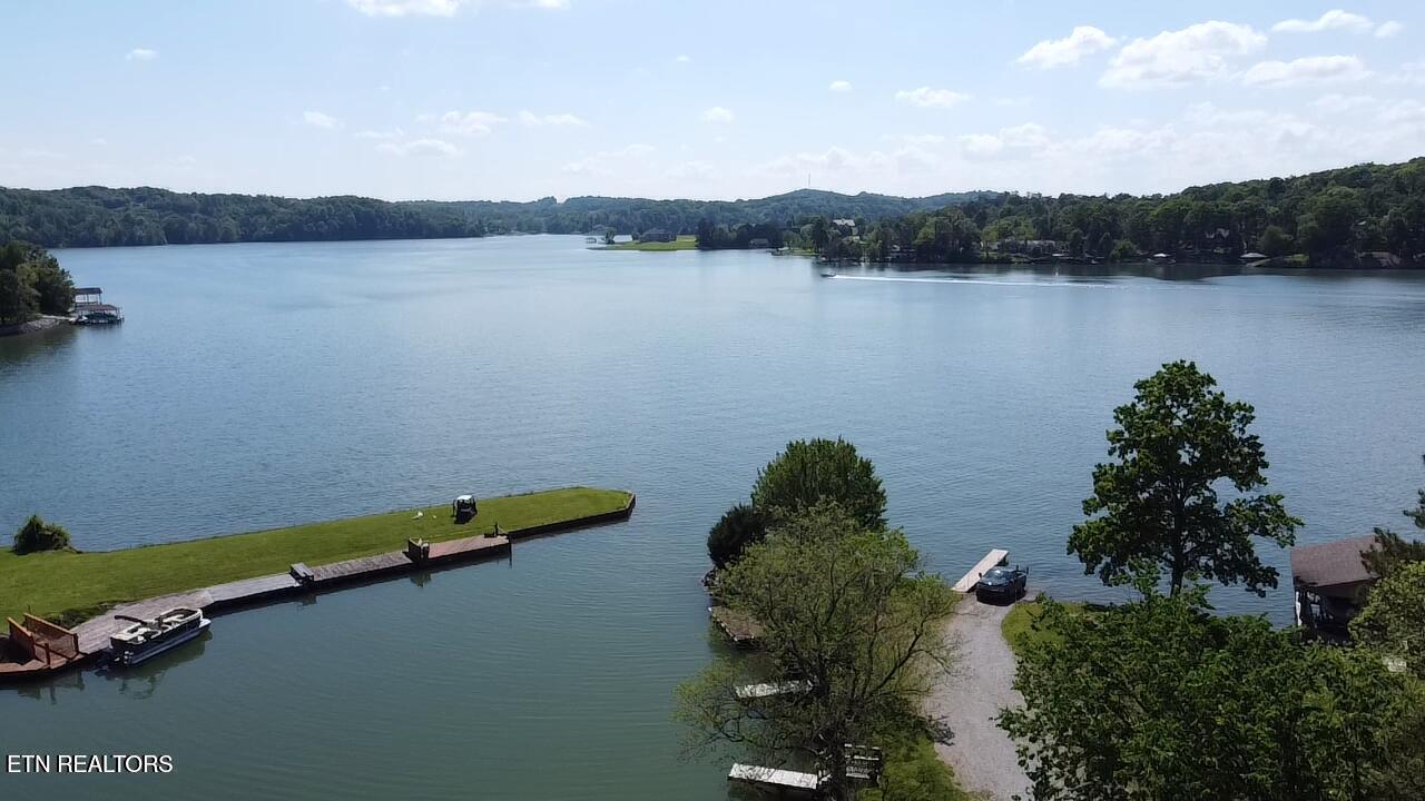 Image 2: Boat Slips/ Launch