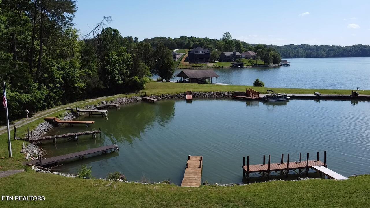 Image 3: Boat Slips