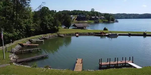 Image 3: Boat Slips
