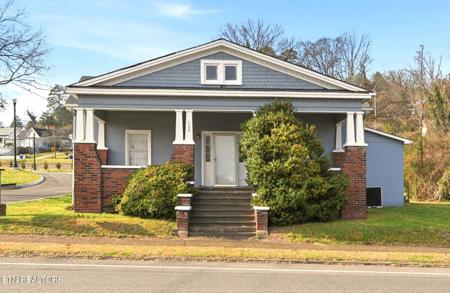 400 N Main St