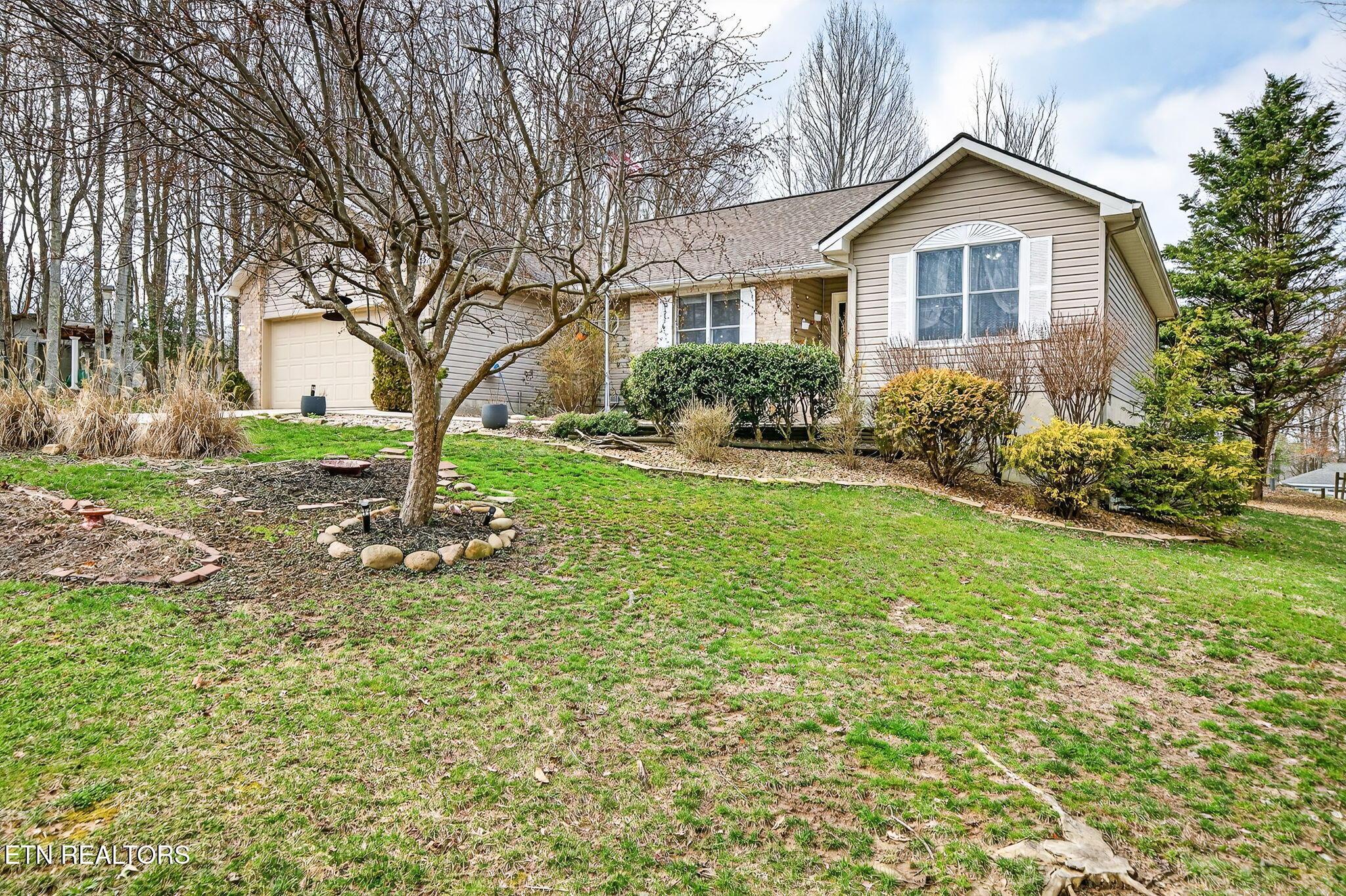 Image 2: 6-web-or-mls-15 Ridgecrest Cir FFG_028_T