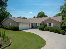 366 Parkwood Circle