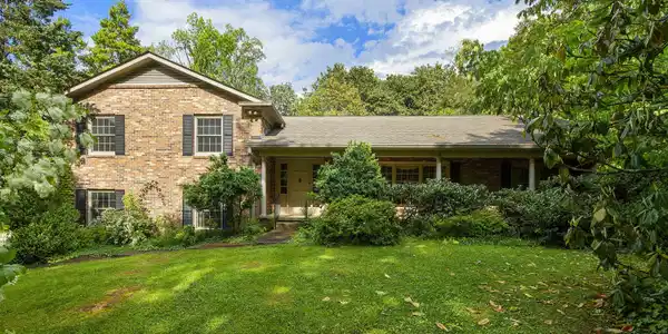 1532 Agawela Ave