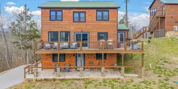 Image 2: 64-web-or-mls-2138 Kerr Road-63