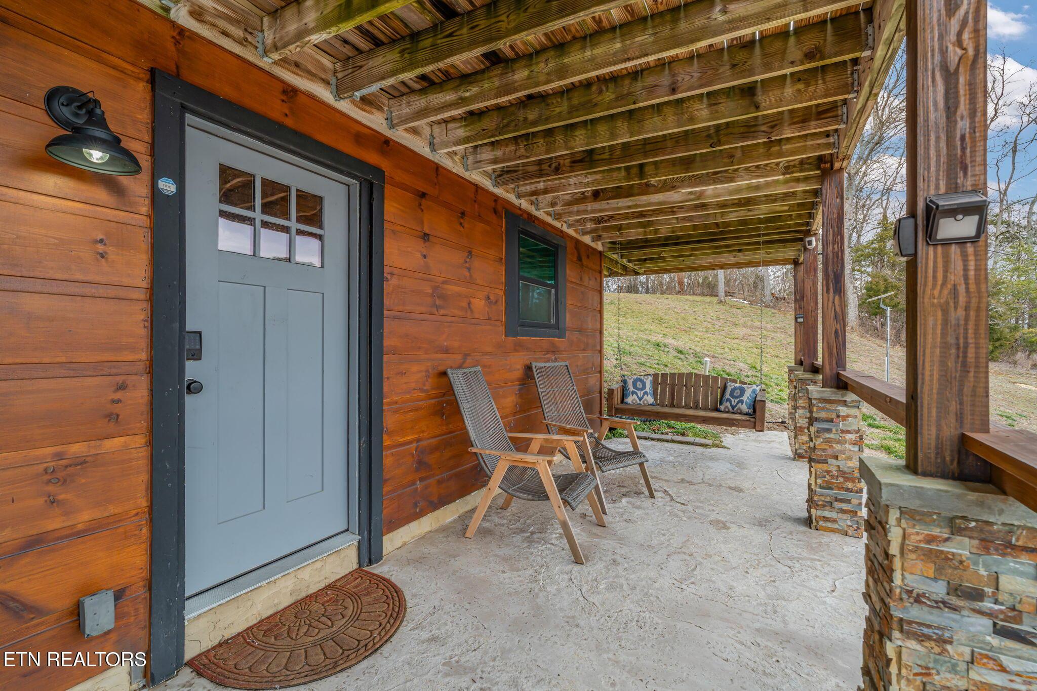 Image 4: 5-web-or-mls-2138 Kerr Road-2