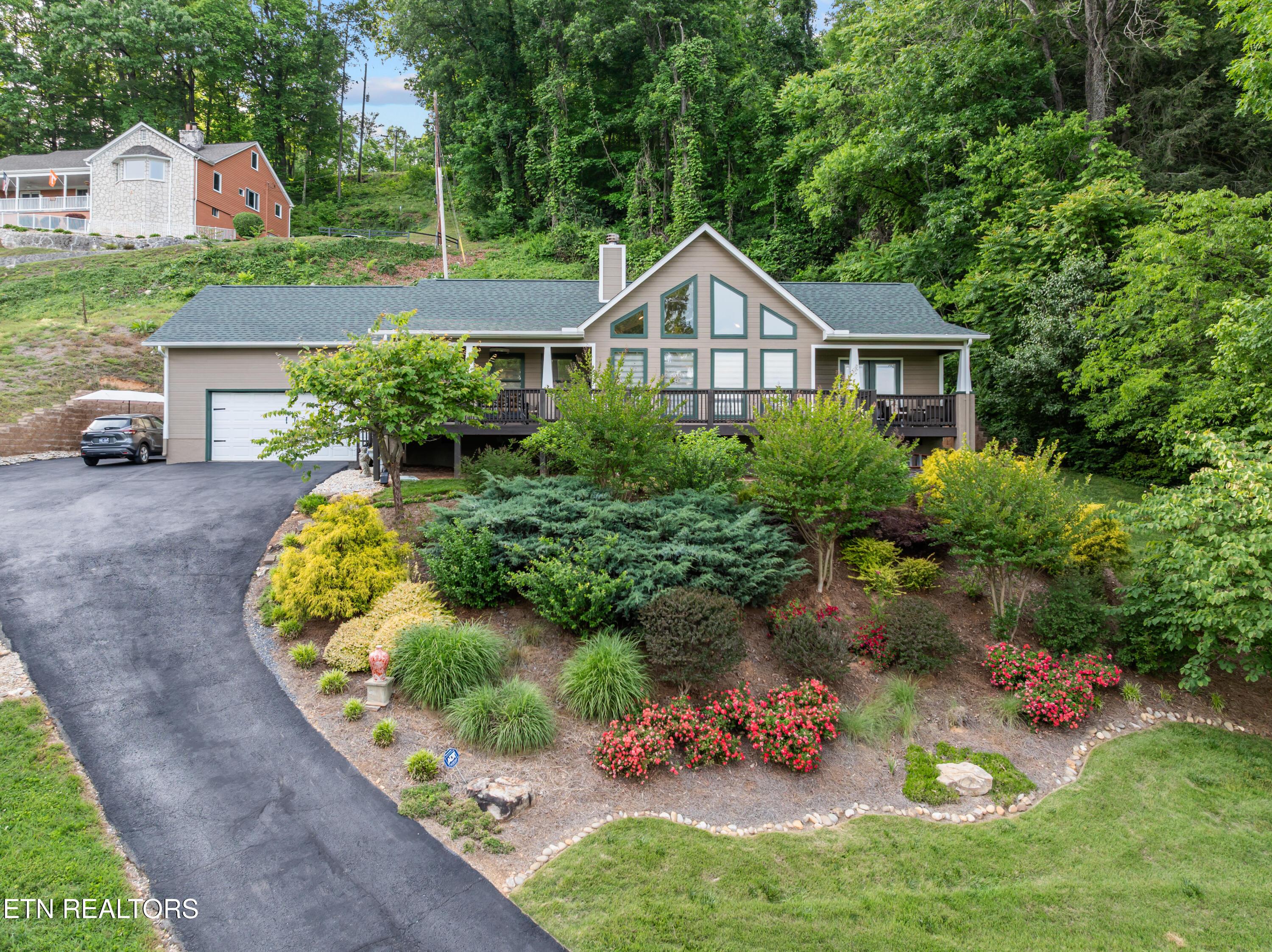 Image 3: Holston Hills_0004