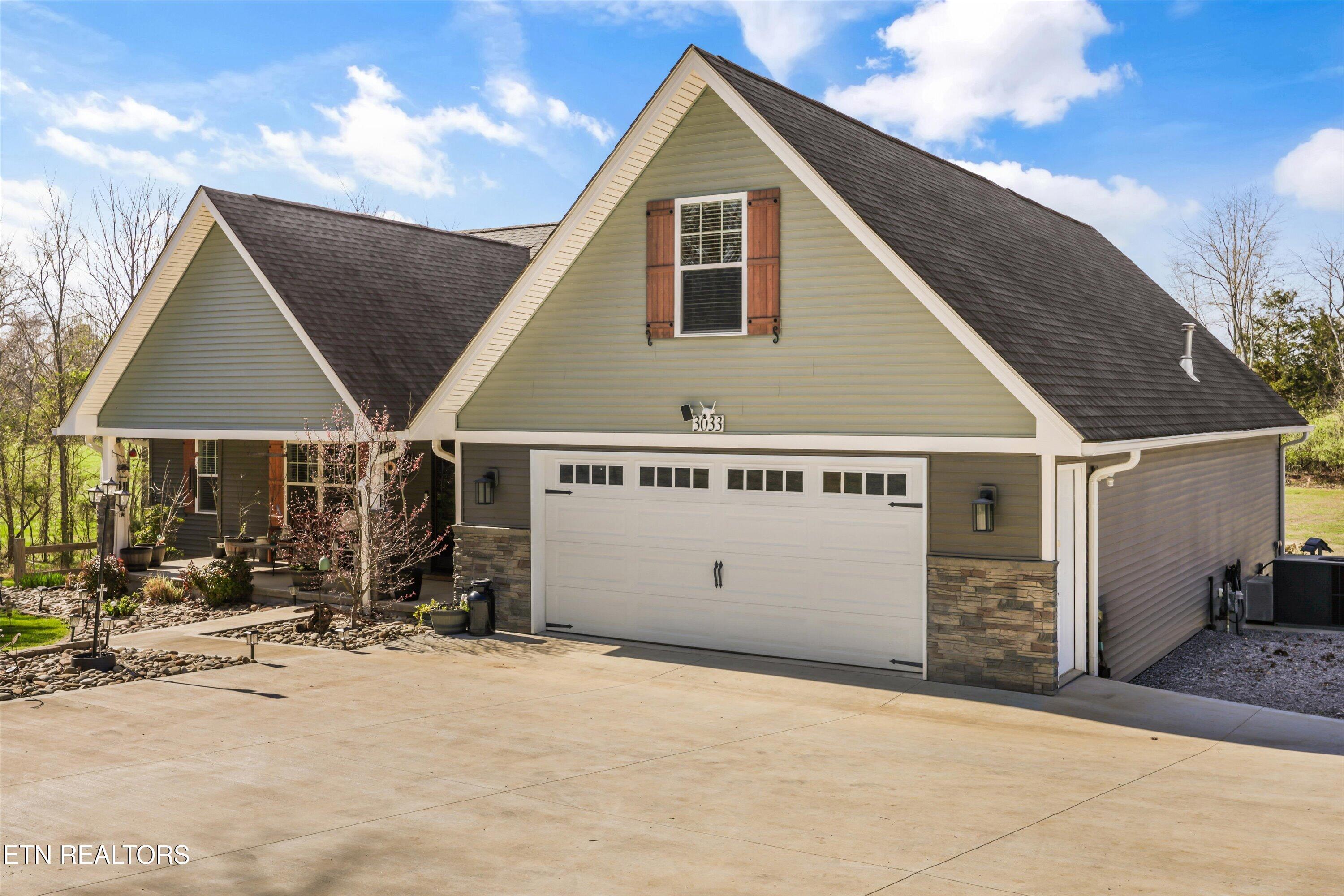 Image 4: 04-3033 Lazy River Ln38