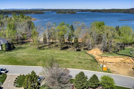 16718 Lighthouse Pointe Drive
