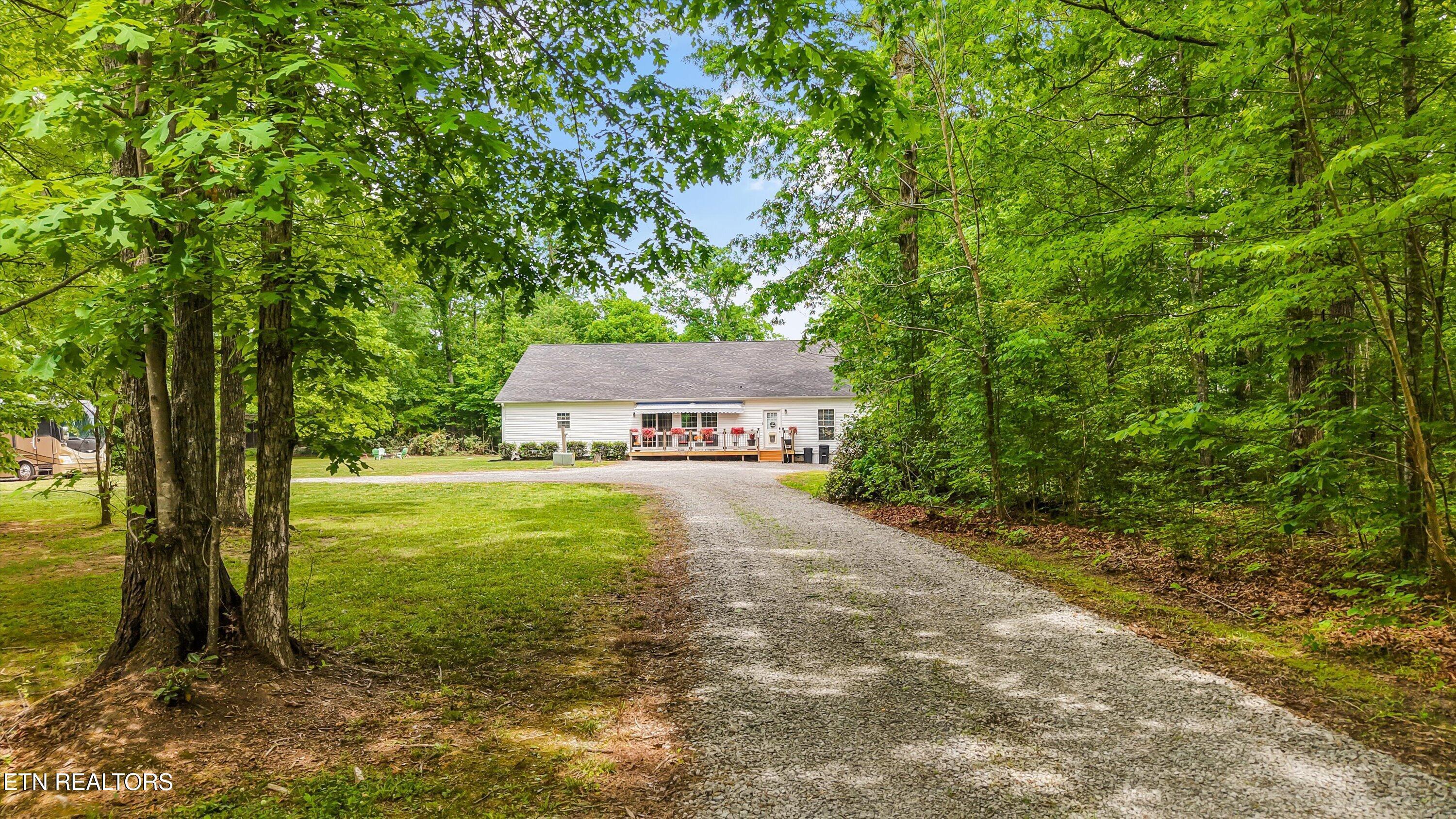 Image 4: 598 Huff Bend Lane Private Setting