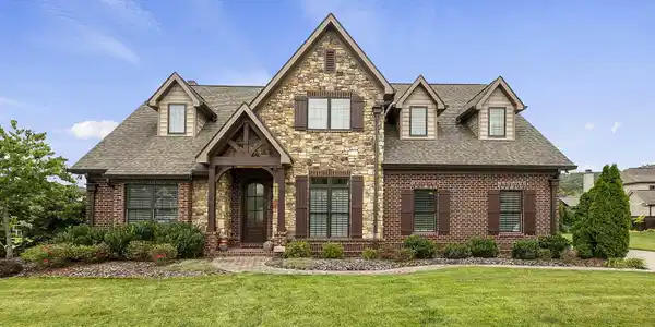 1720 Yachtsman Way
