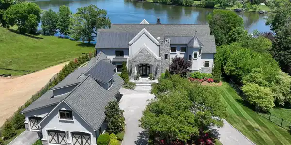 5804 Lyons View Pike