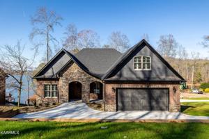 208 E Cove Drive