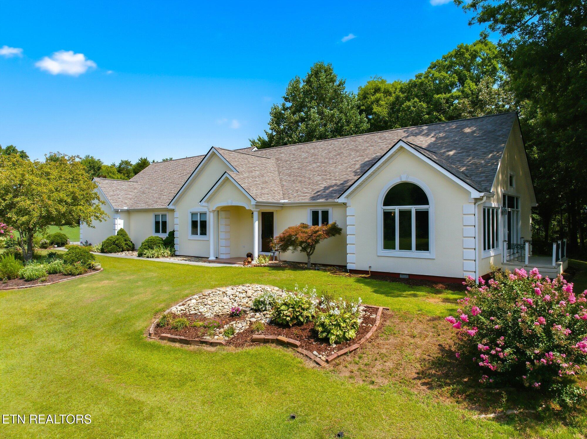 Image 2: 102-Brae-Ct FRONT 2