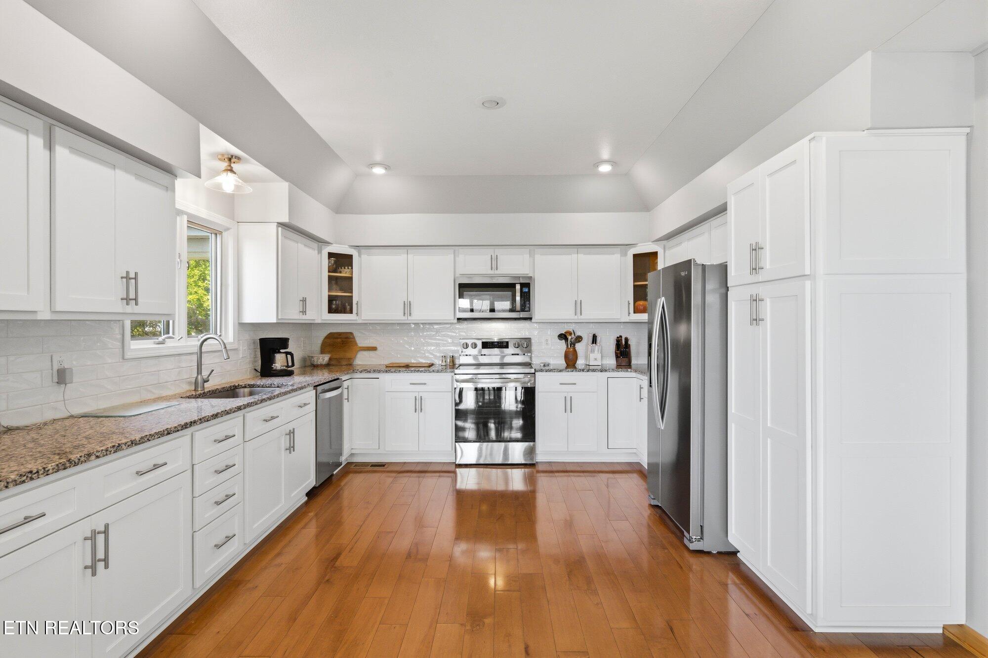 Image 3: 102-Brae-Ct-KITCHEN 2