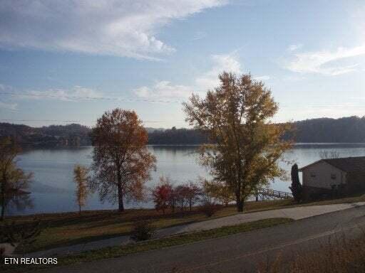 Image 3: Old list Lake view 1