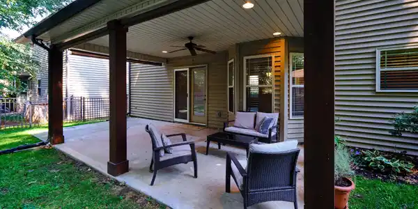 Image 3: Back Porch