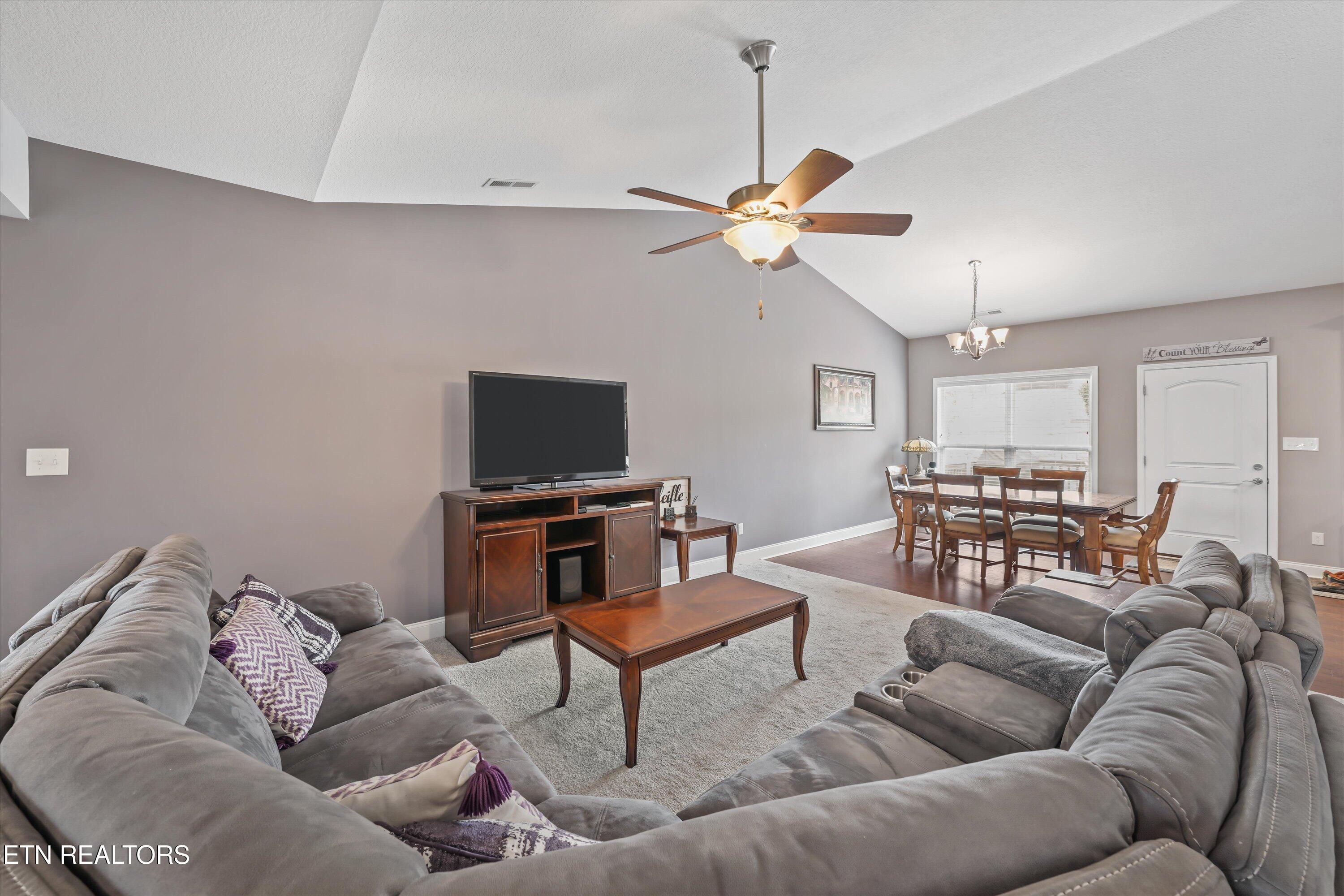 Image 3: 09-131 Marble Bluff Dr 08