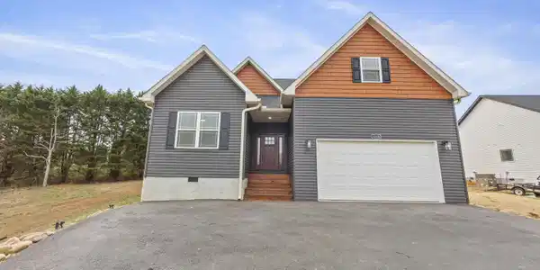 1518 Broad River Lane