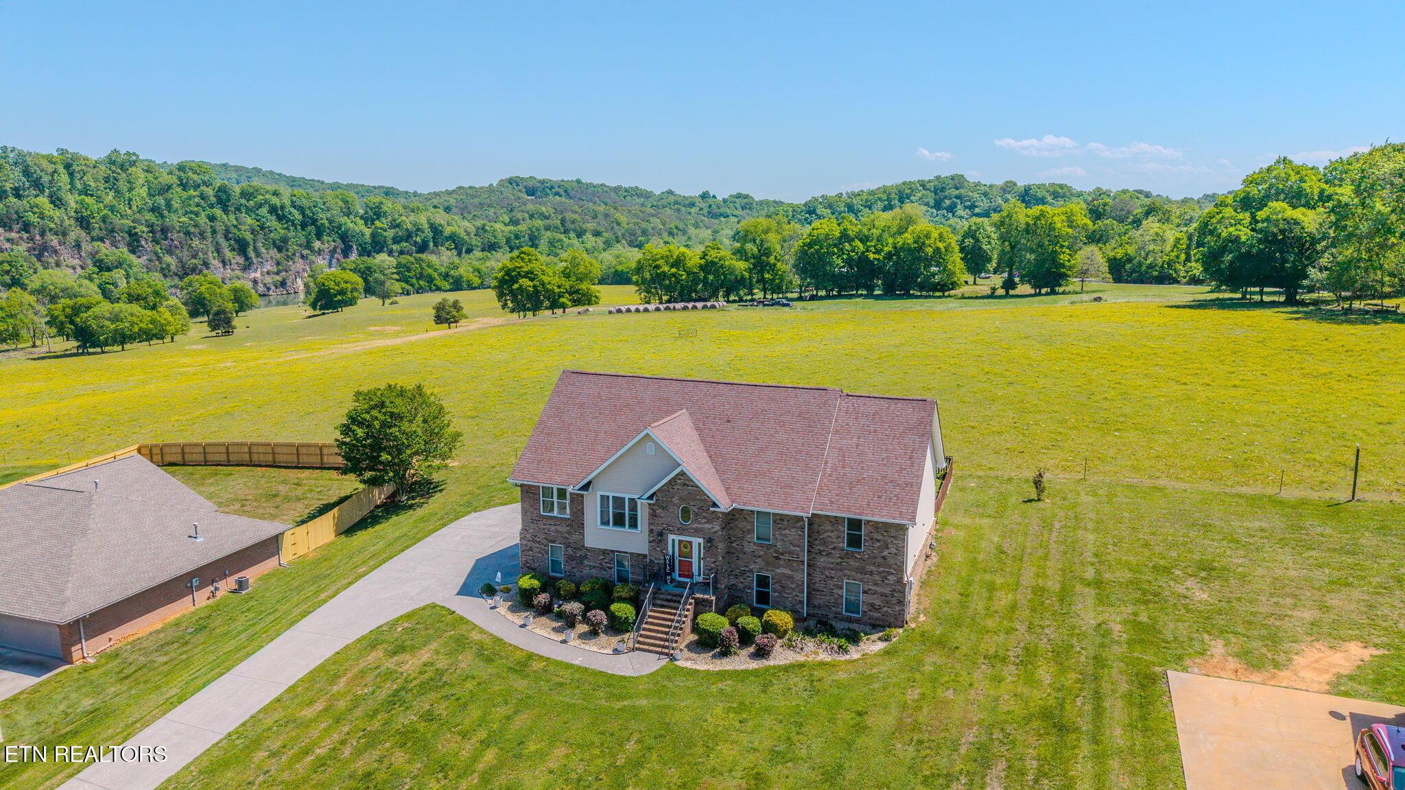 Image 3: 4-web-or-mls-DJI_20260423124630_0461_D