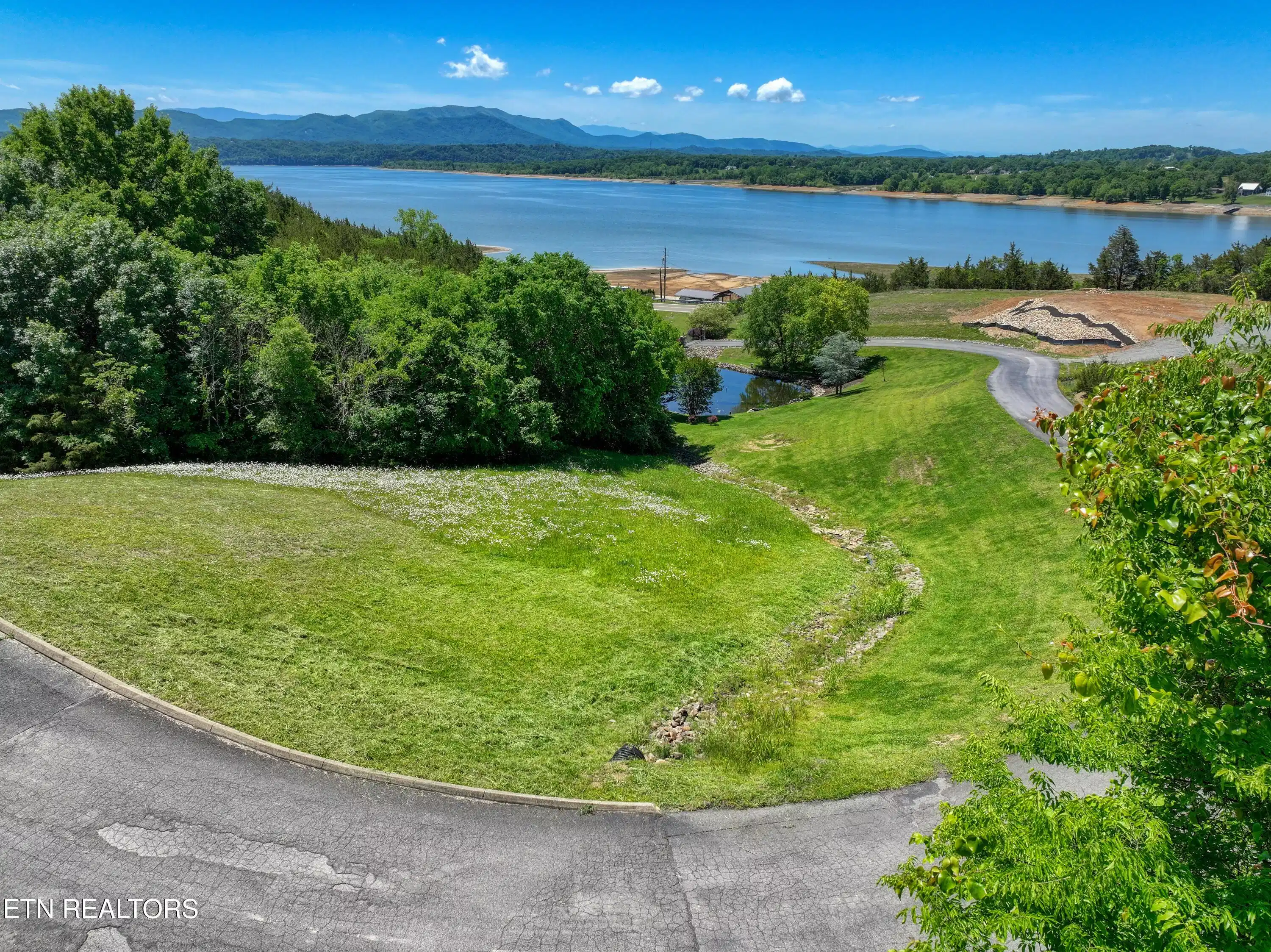Image 1: DJI_20260508124232_0873_D_85