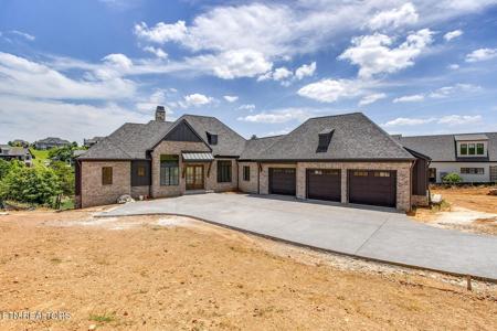 205 Admiral Court