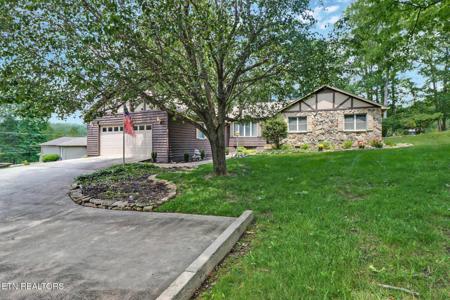 207 Snead Drive