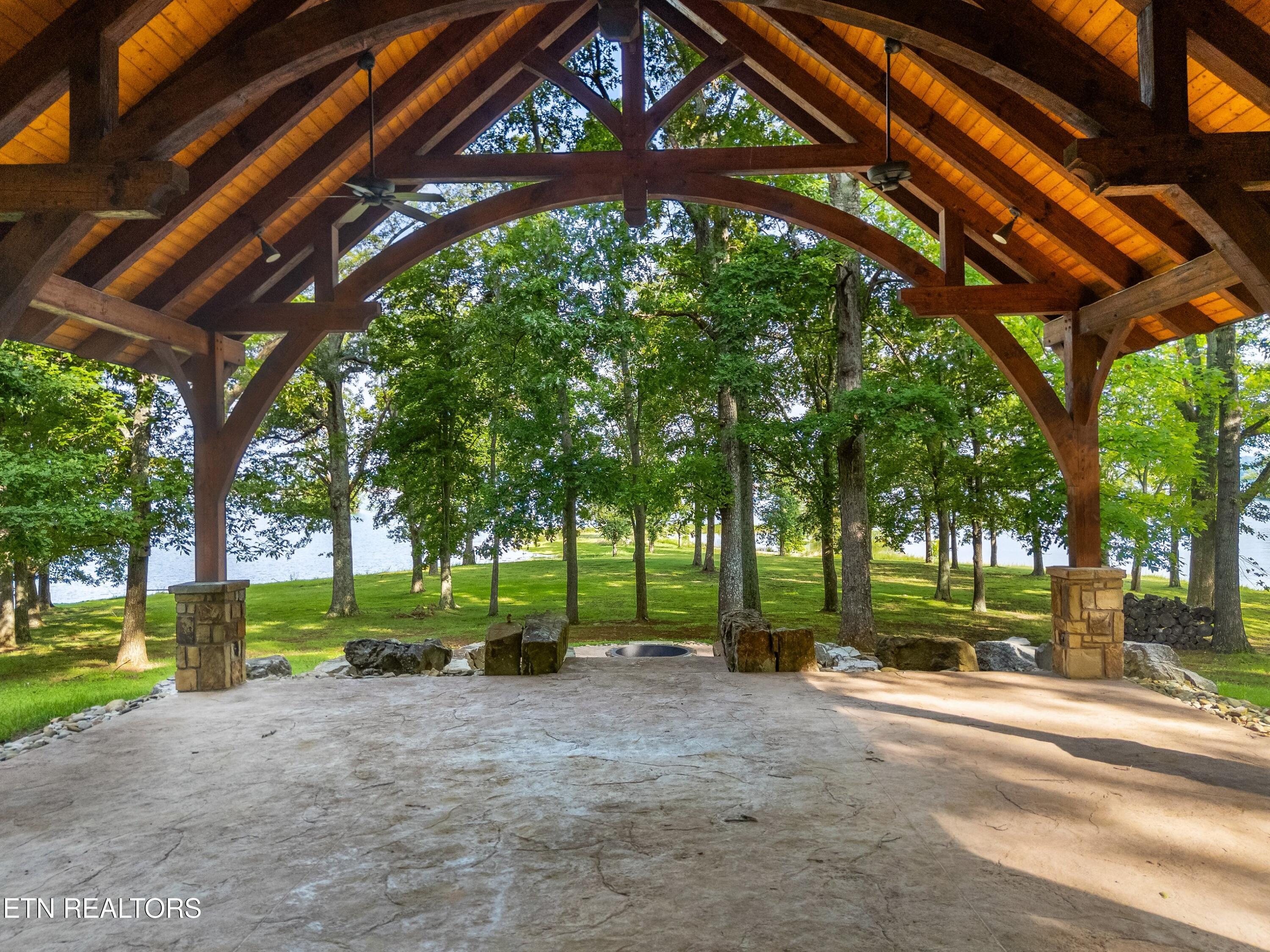 Image 2: 007-463HeatherBrookDrive-JeffersonCity-T