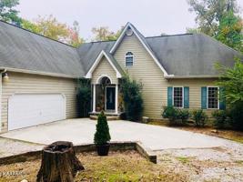 949 Foxridge Lane