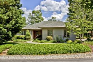 206 Seminole Circle