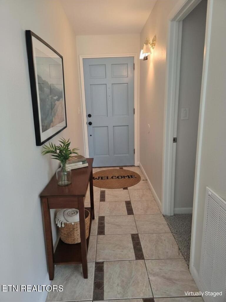 Image 3: Virtual Staged Entry