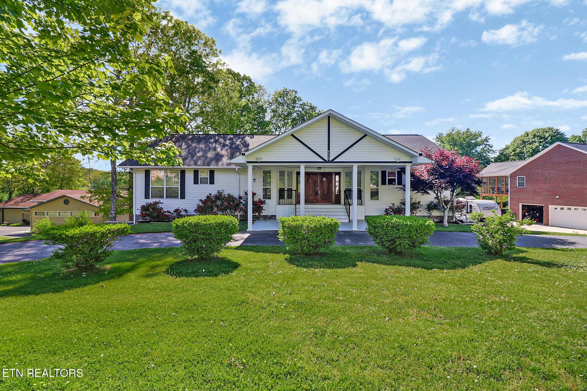 Image 1: Front of Home