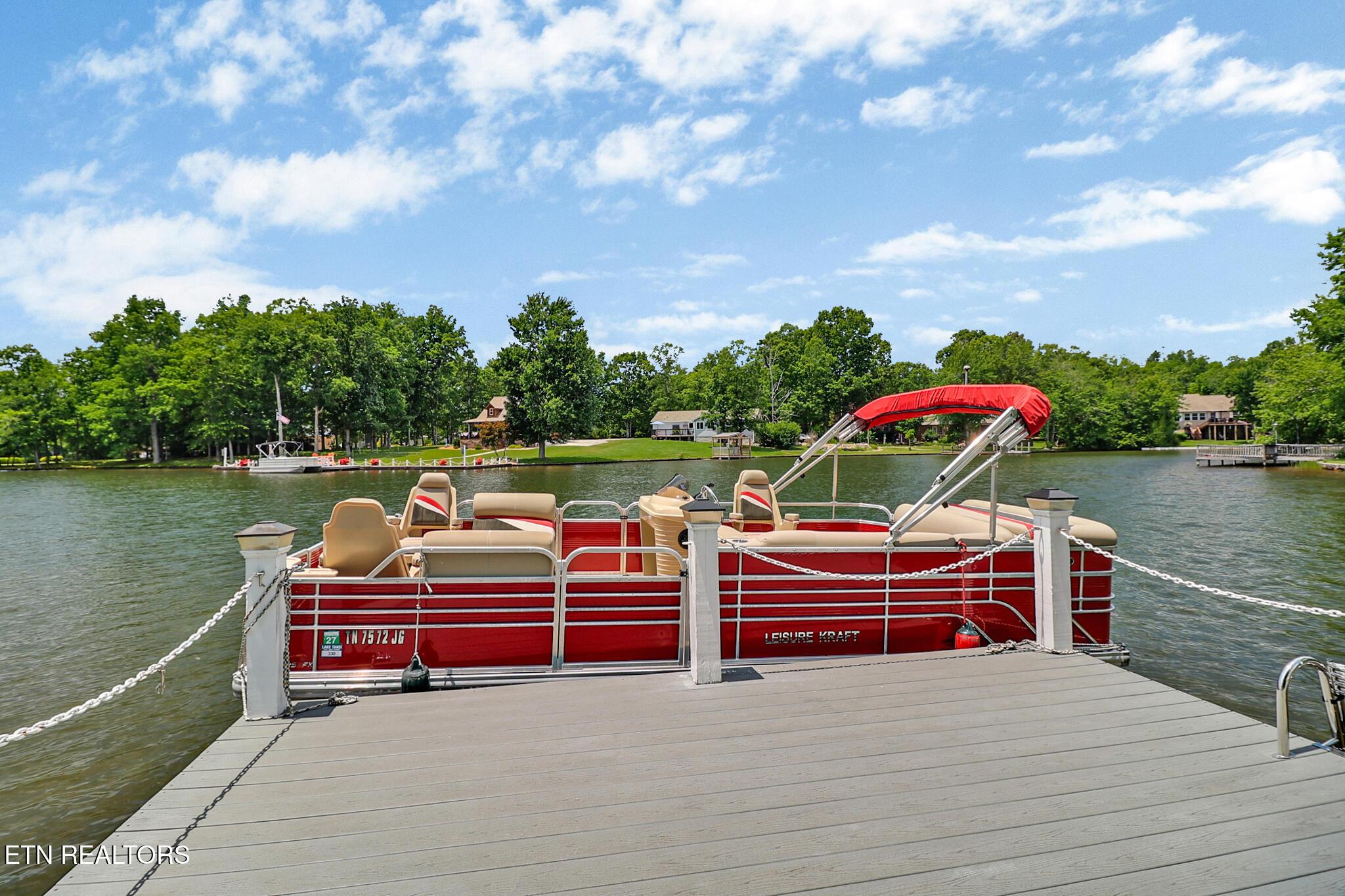 Image 3: Pontoon Boat included