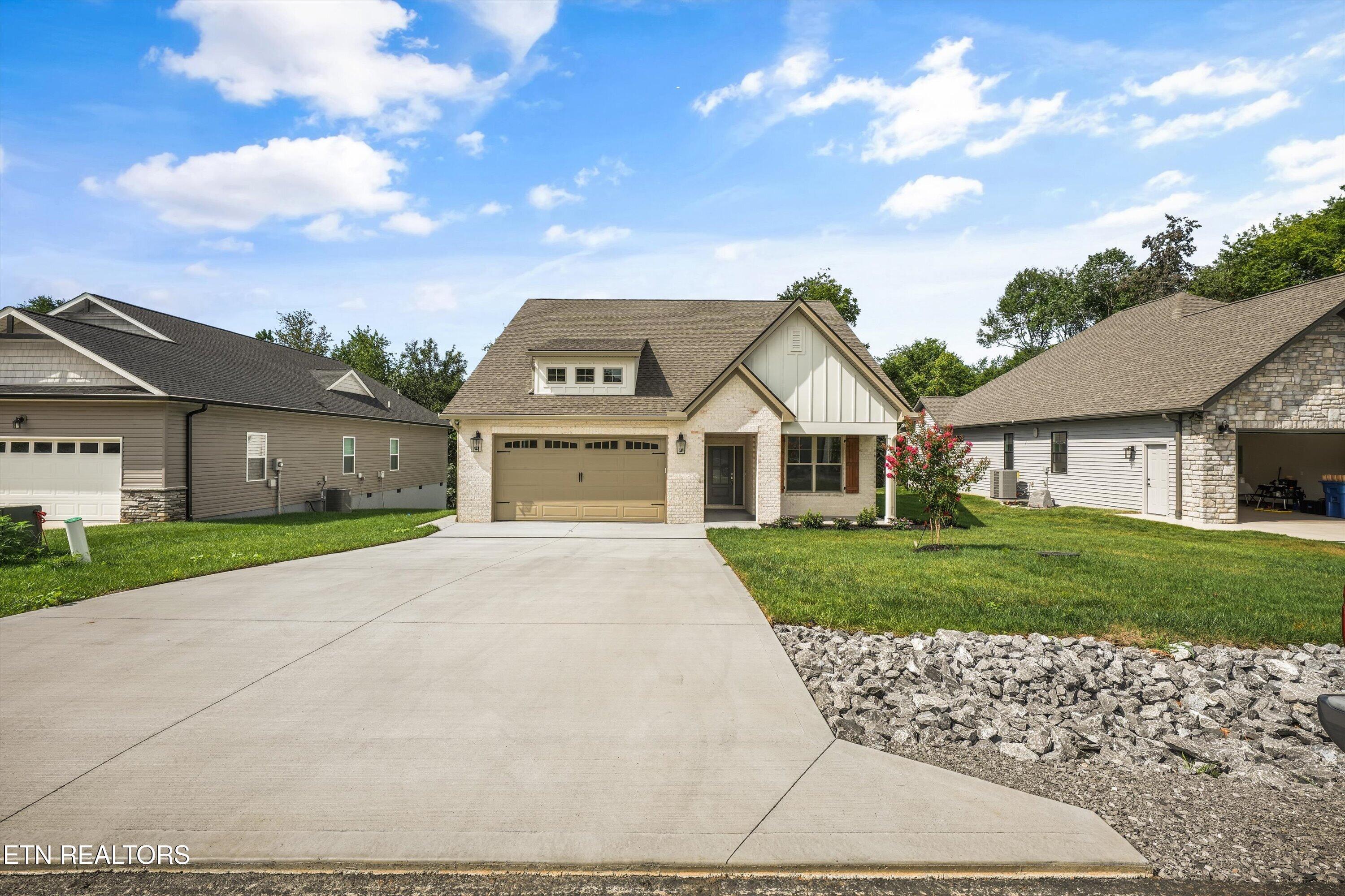Image 3: 03-132 Utsesti Way 046