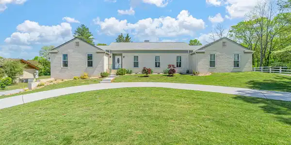 1940 River Shores Drive