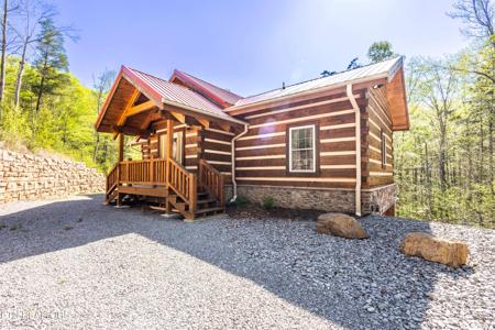 152 Laurel Wood Rd