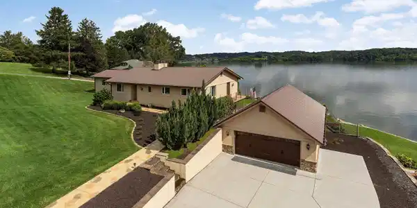 4237 Smoot Lane